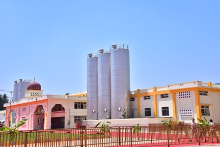 inauguration-of-mega-dairy-at-alanhally-mysore.jpg